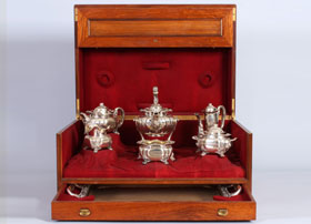 Tiffany-Chrysanthemum-Service